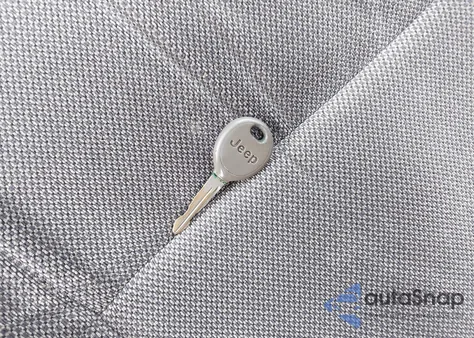 2001 Jeep Grand Cherokee Laredo z USA, uszkodzony, nr VIN 1J4GW48S51C687626